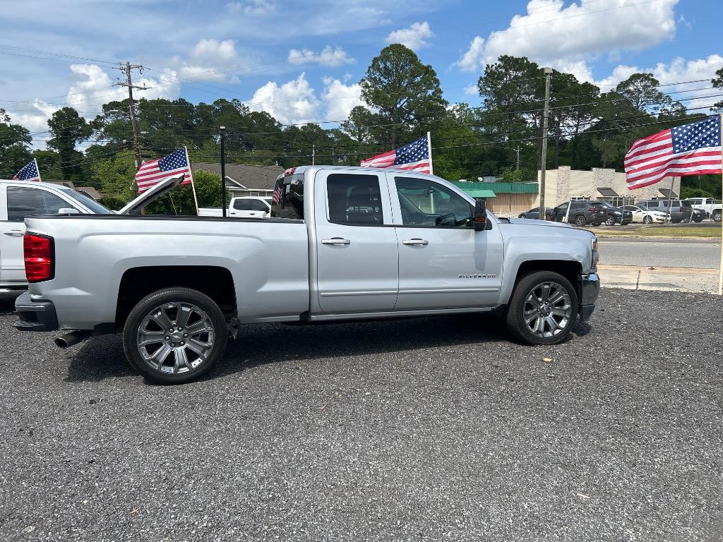 2017 Chevrolet Silverado 1500 LT photo