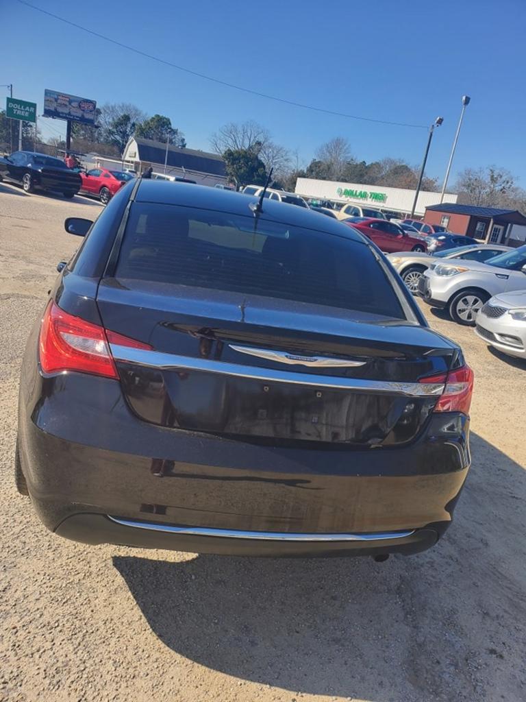 2015 Chrysler 200  photo