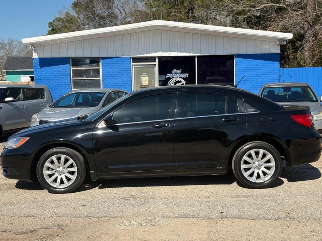 2015 Chrysler 200  photo