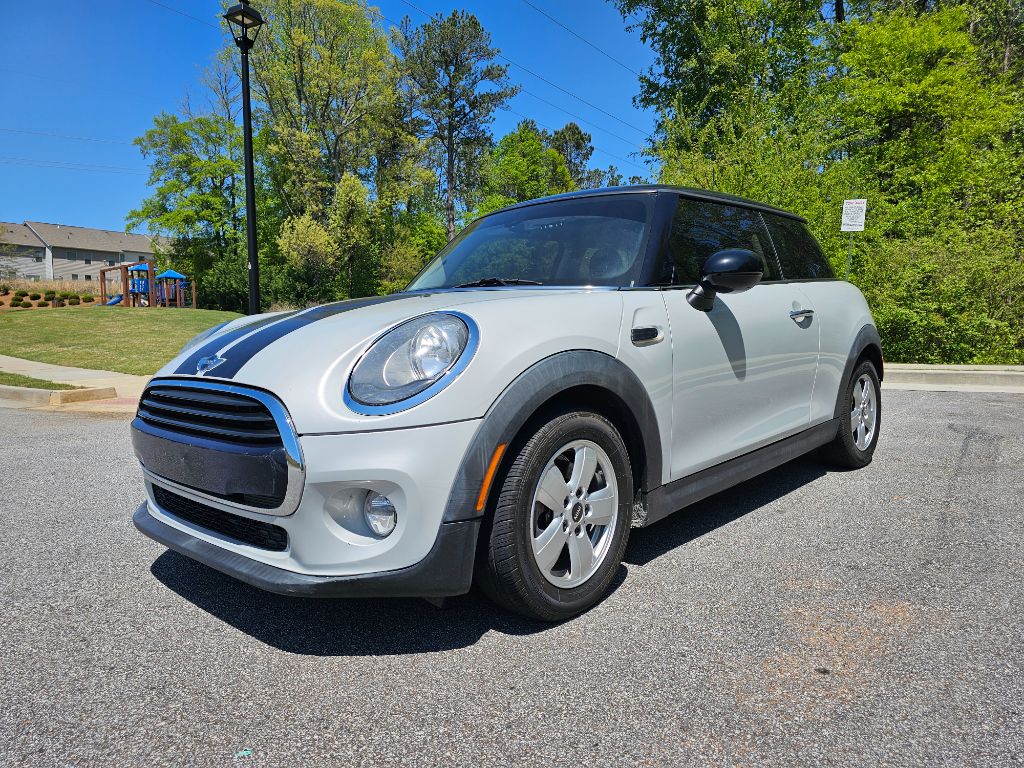 2016 MINI Cooper photo