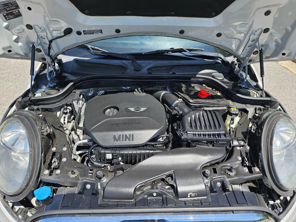 2016 MINI Cooper photo