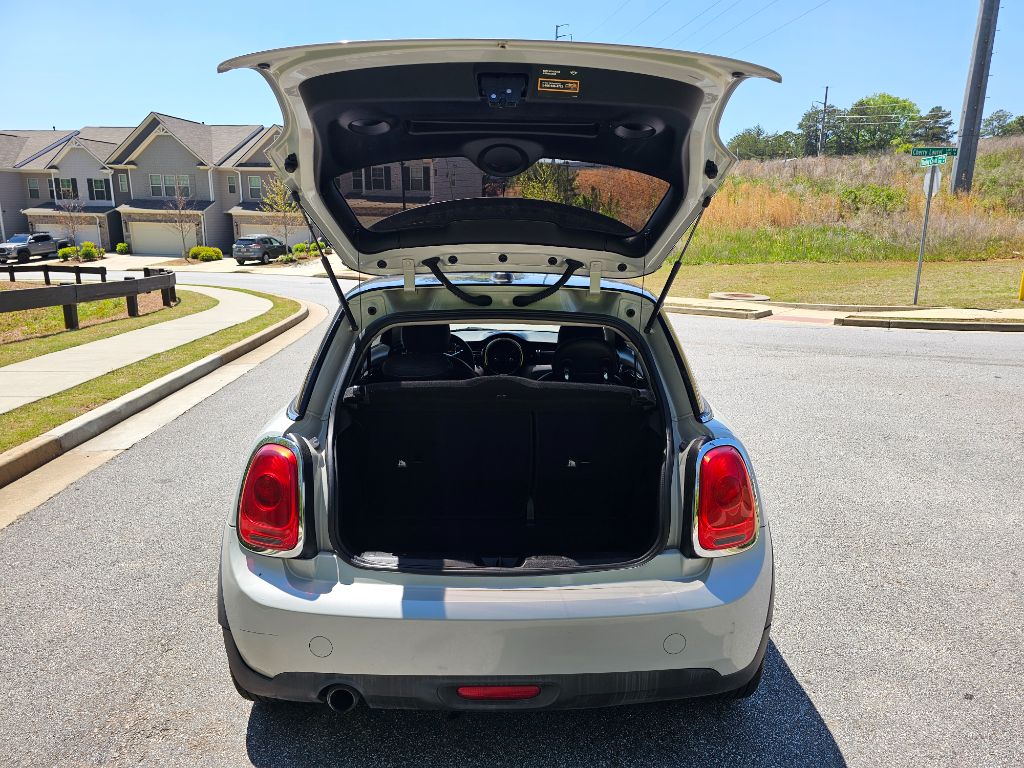 2016 MINI Cooper photo