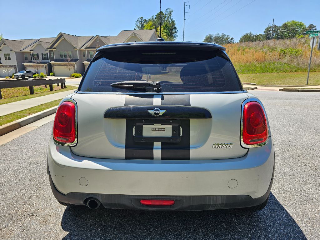 2016 MINI Cooper photo