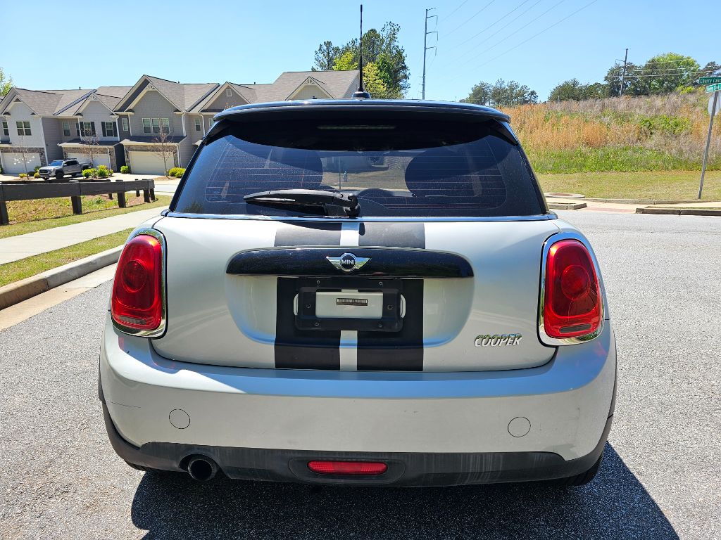 2016 MINI Cooper photo