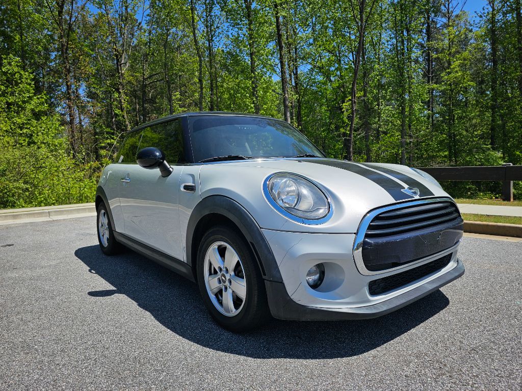 2016 MINI Cooper photo
