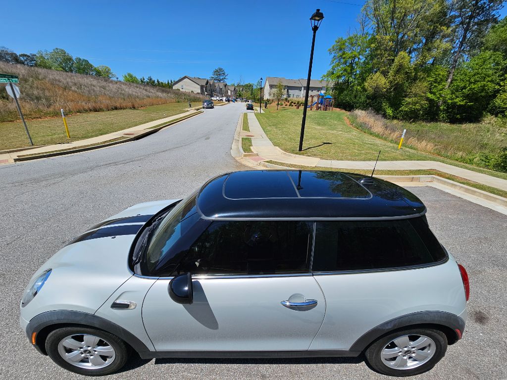 2016 MINI Cooper photo