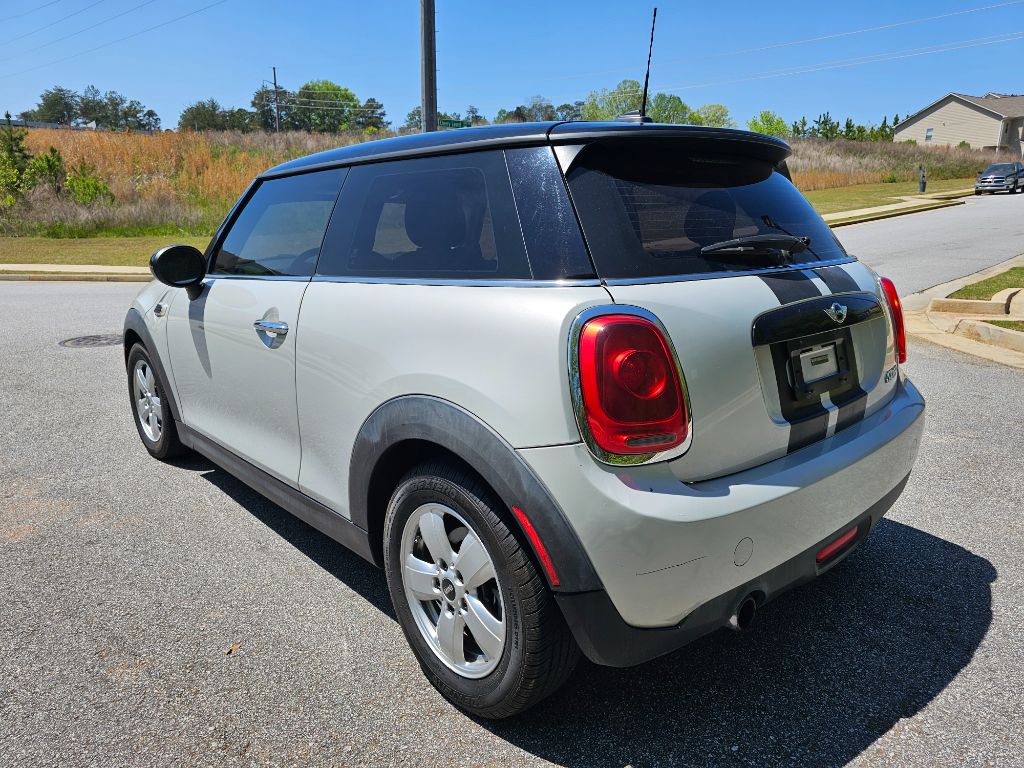 2016 MINI Cooper photo