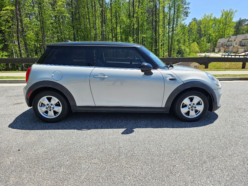 2016 MINI Cooper photo