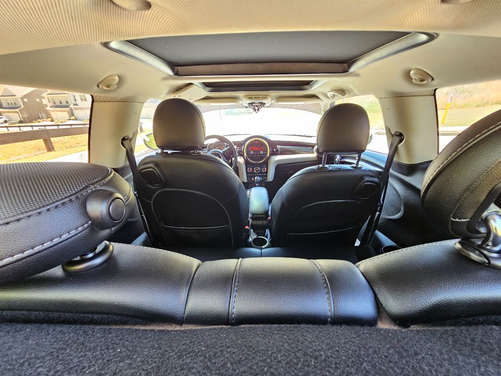 2016 MINI Cooper photo