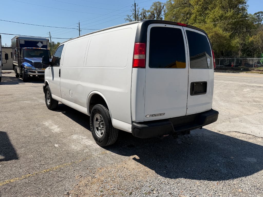 2009 Chevrolet Express - $5,900