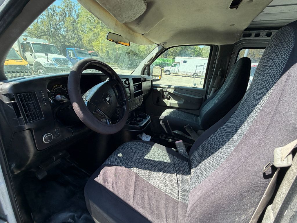 2009 Chevrolet Express - $5,900