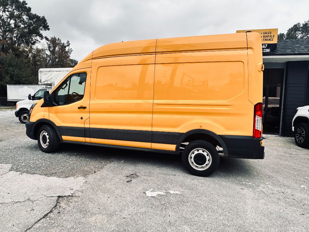 2021 Ford Transit - $22,900