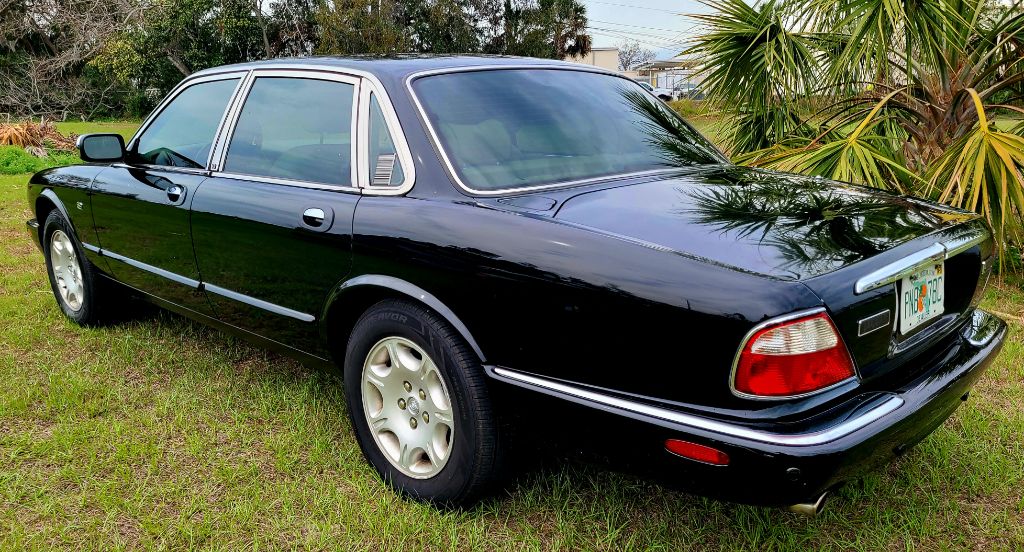 2003 Jaguar XJ-Series XJ8 photo