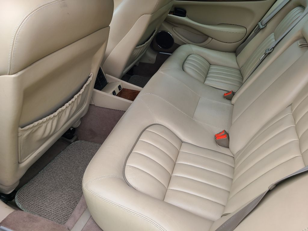 2003 Jaguar XJ-Series XJ8 photo