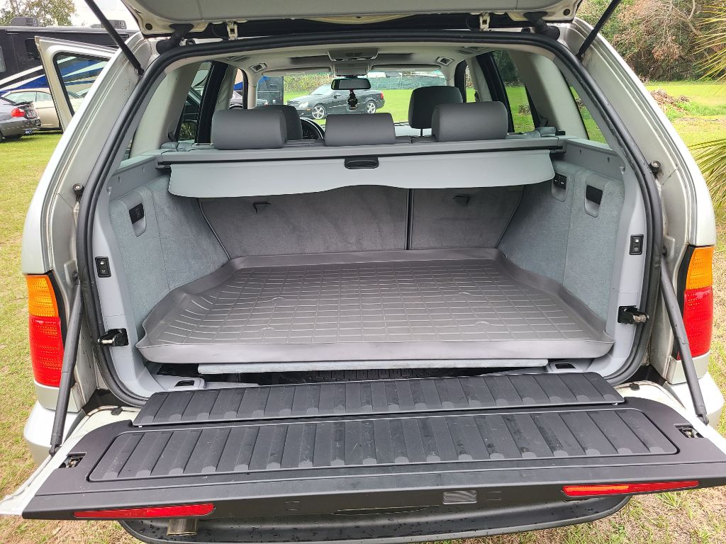 2003 BMW X5 3.0i photo