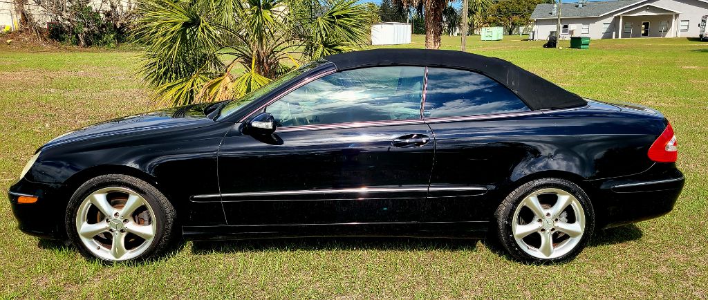 2005 Mercedes-Benz CLK-Class CLK320 photo