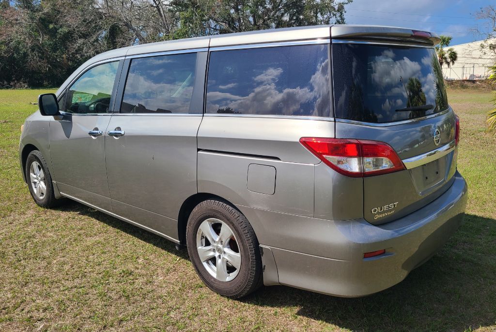 2013 Nissan Quest 3.5 S photo