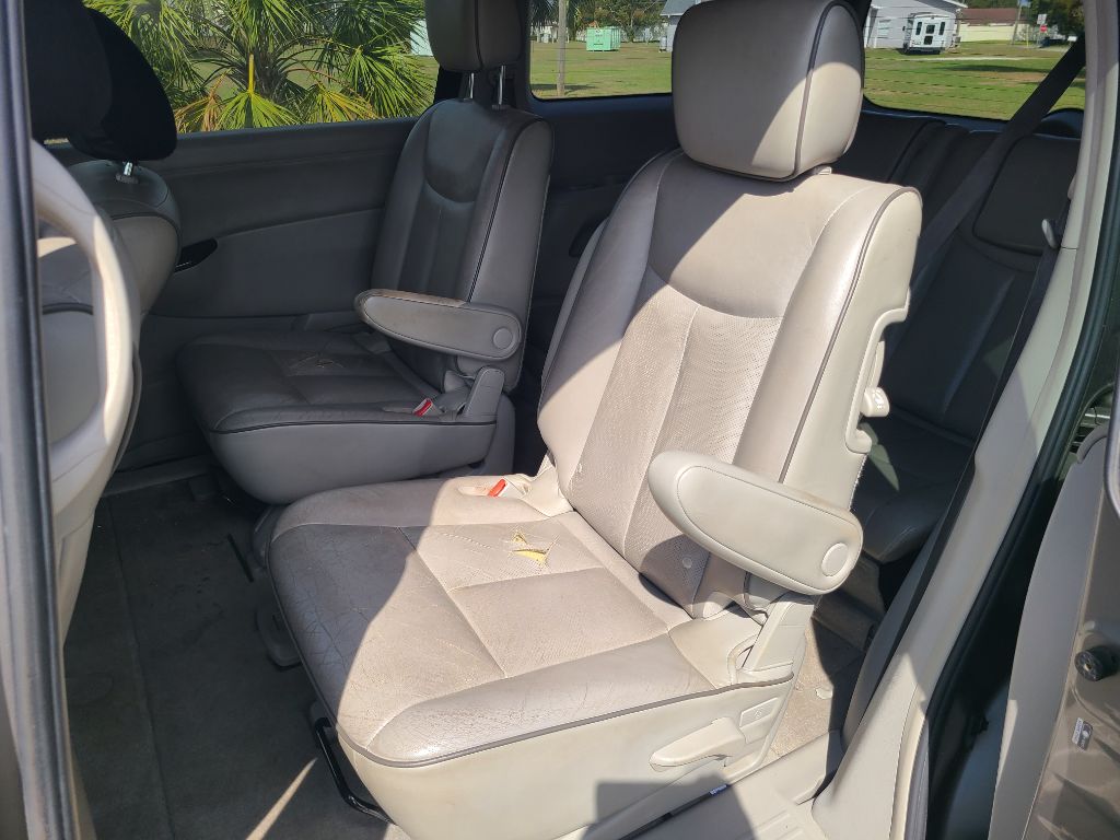 2013 Nissan Quest 3.5 S photo