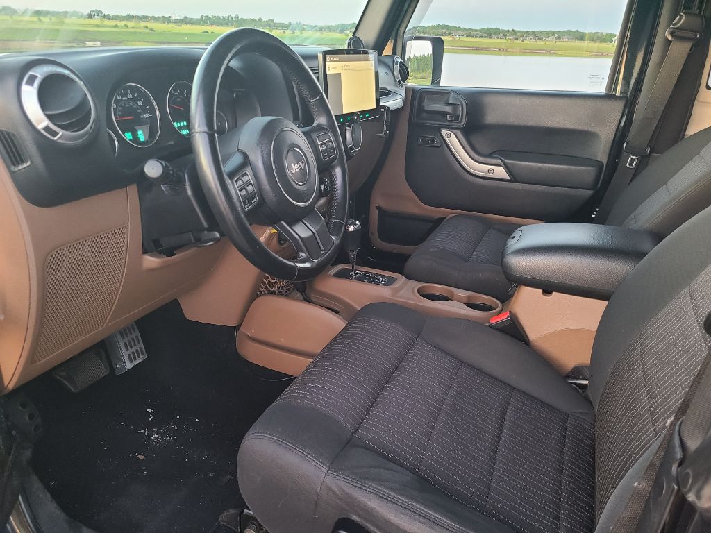 2012 Jeep Wrangler Sahara photo