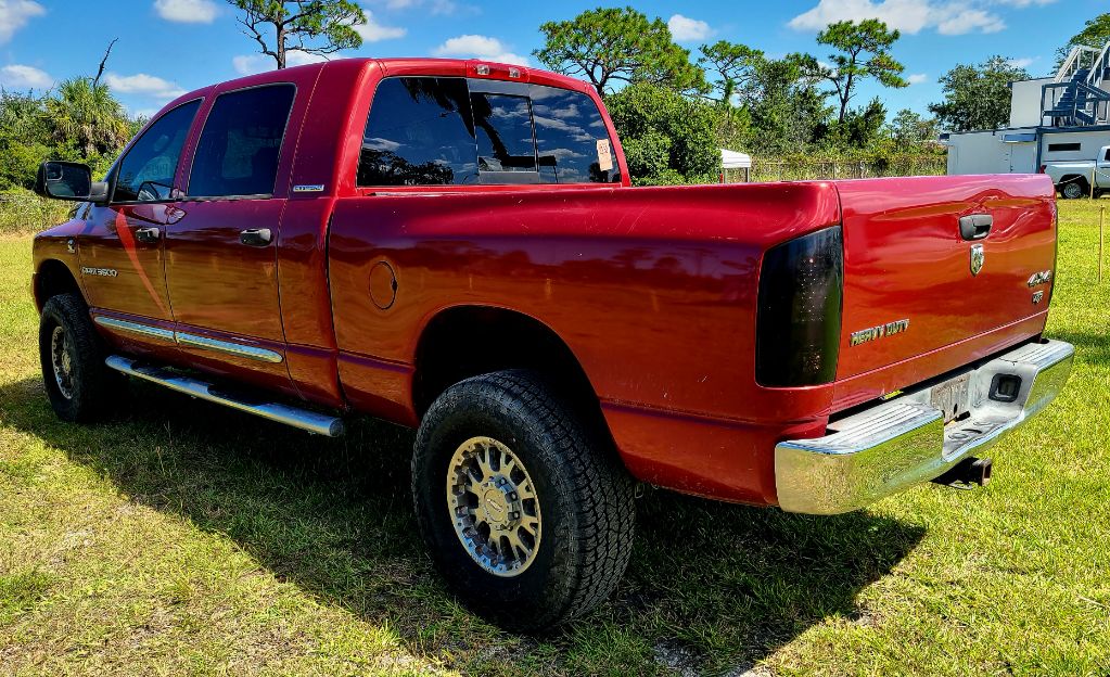 2006 Dodge Ram 3500 - $18,990