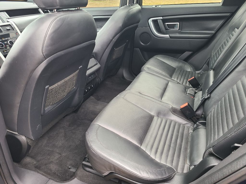 2016 Land Rover Discovery - $9,490