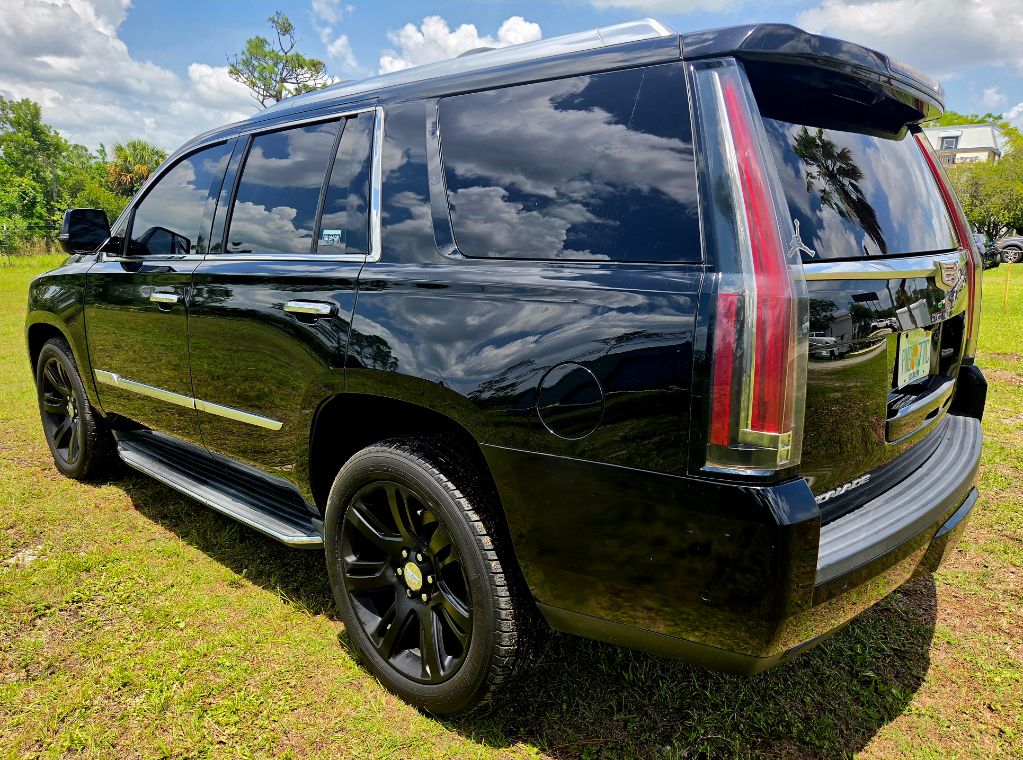 2017 Cadillac Escalade - $17,990