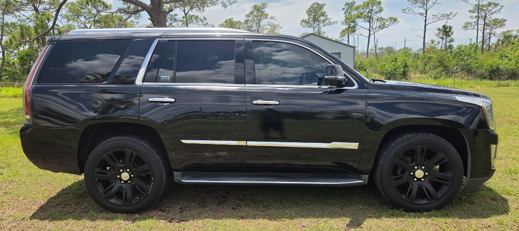 2017 Cadillac Escalade - $17,990