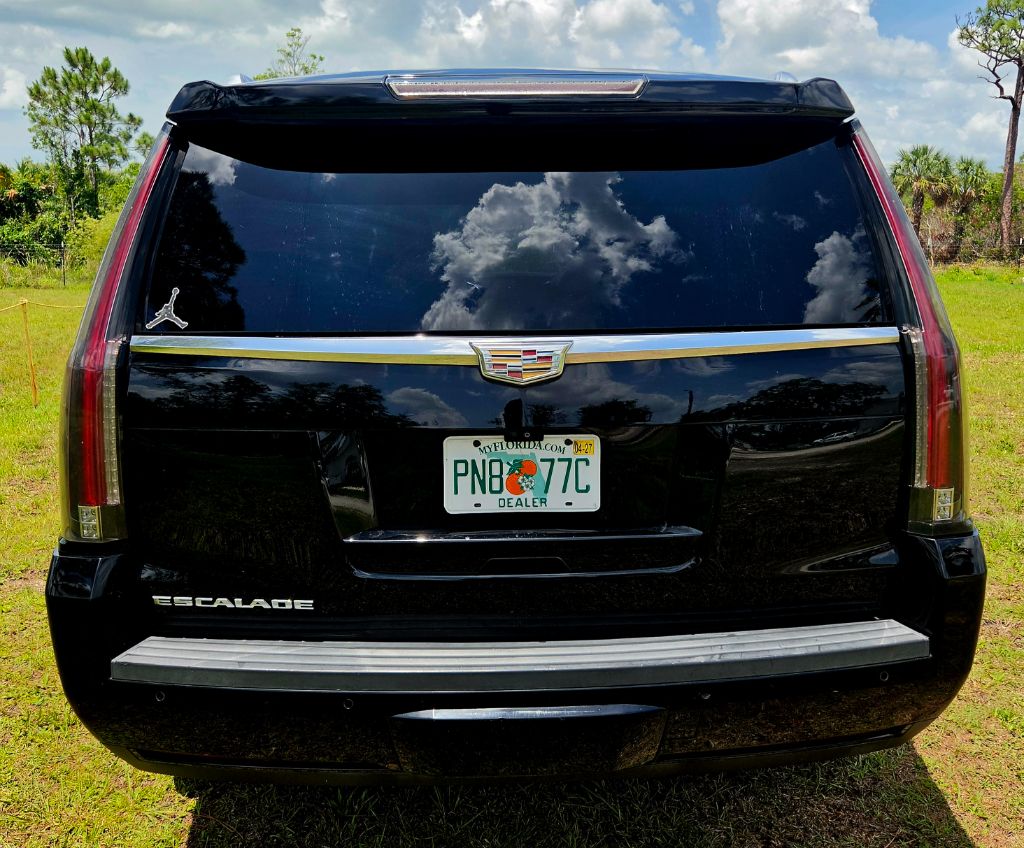2017 Cadillac Escalade - $17,990