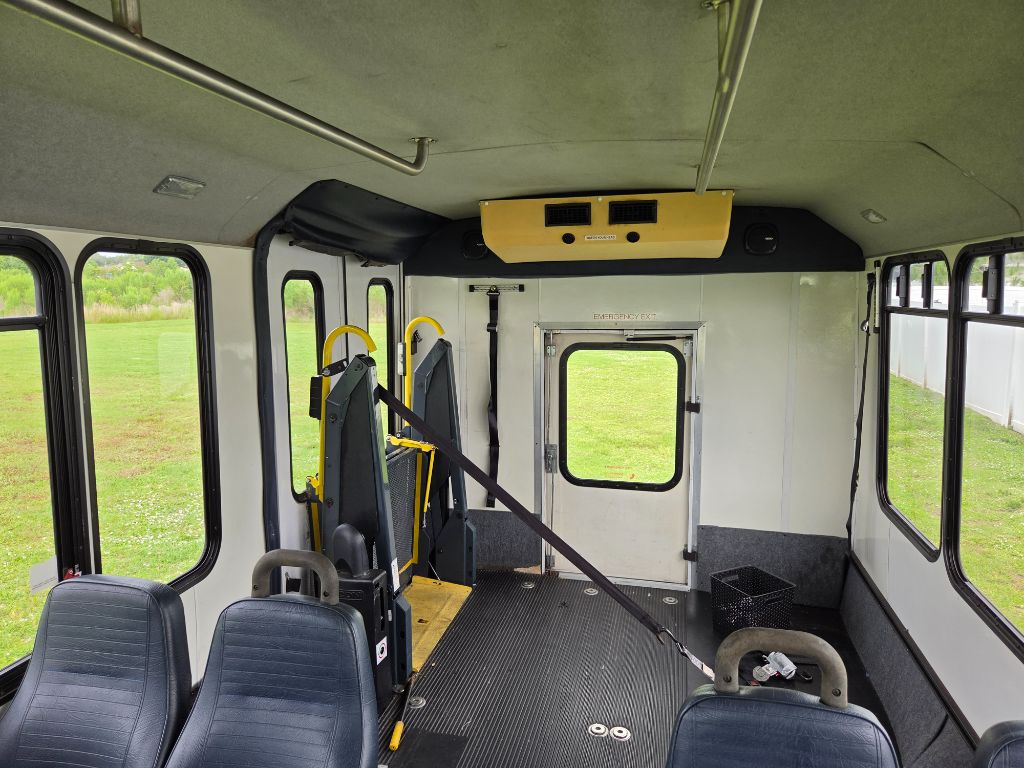2012 Ford E-350 - $8,990
