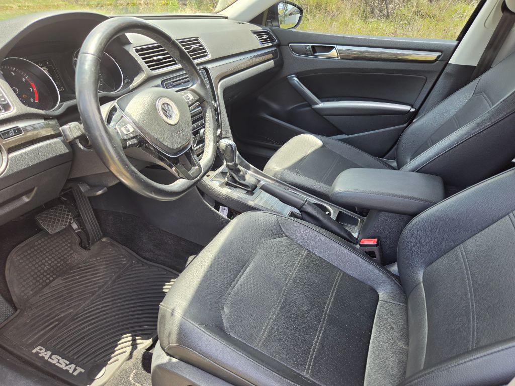 2018 Volkswagen Passat - $7,990