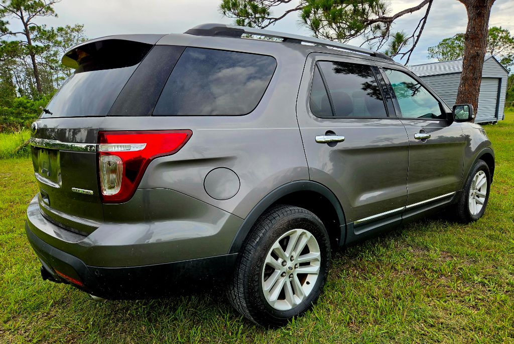 2013 Ford Explorer - $5,950