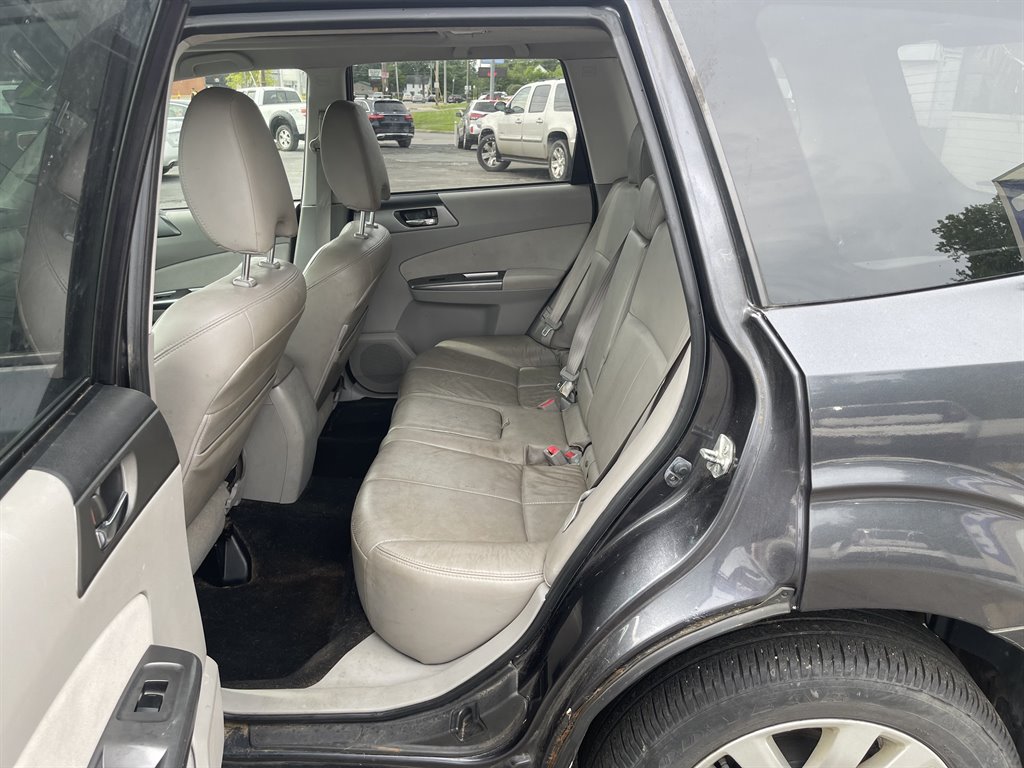 2011 Subaru Forester 2.5X Limited photo