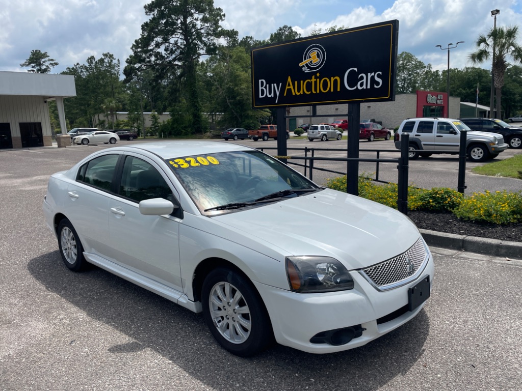 2010 Mitsubishi Galant FE photo