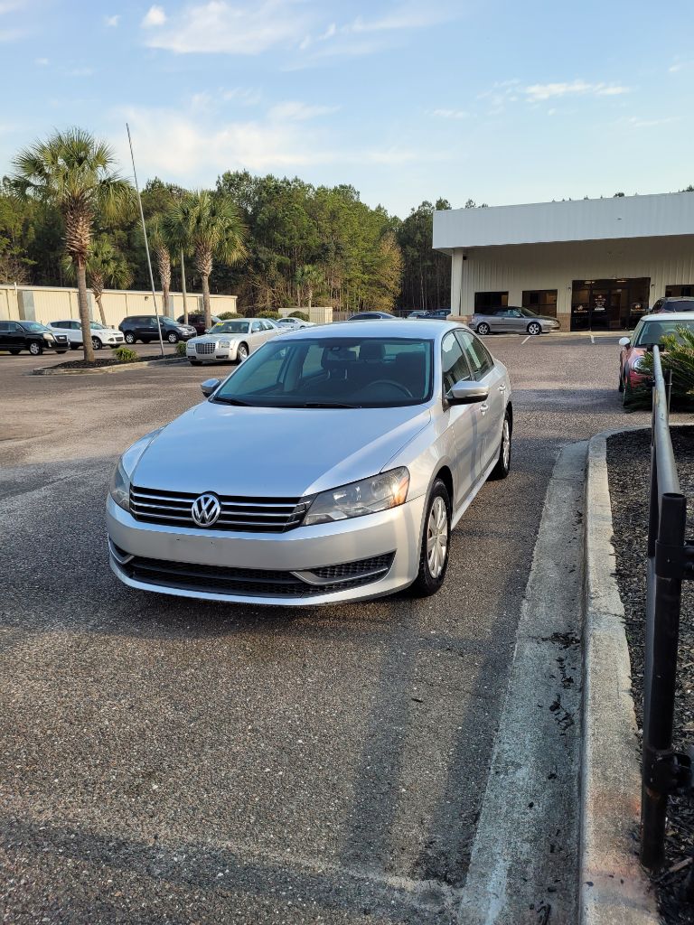 2013 Volkswagen Passat S PZEV photo