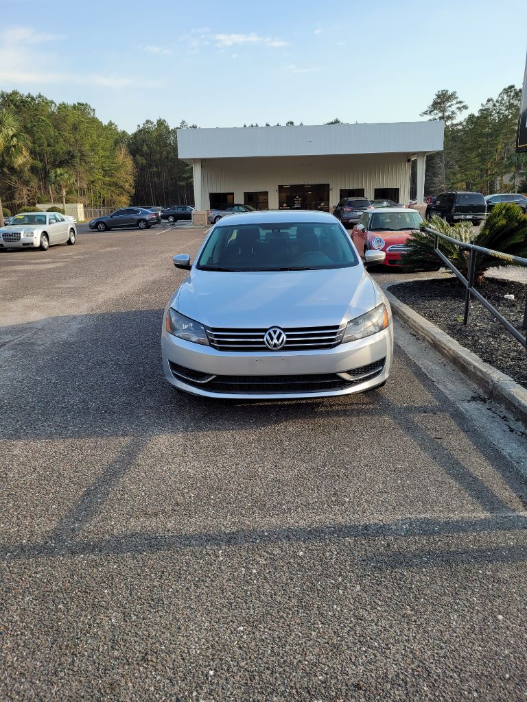 2013 Volkswagen Passat S PZEV photo