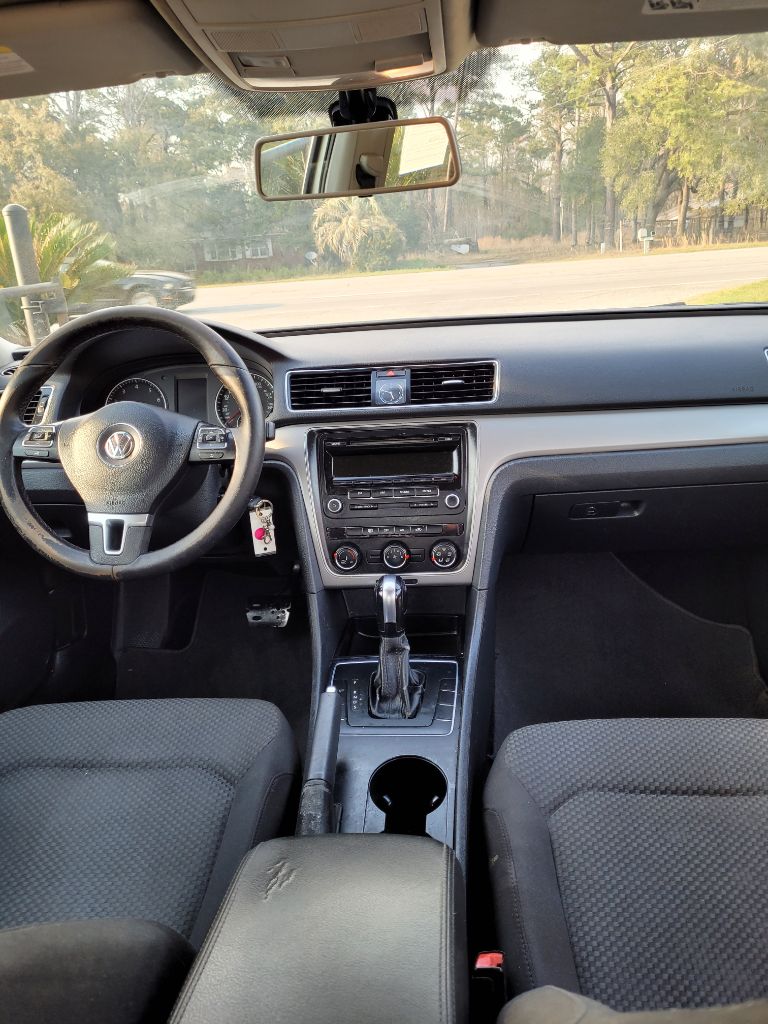 2013 Volkswagen Passat S PZEV photo