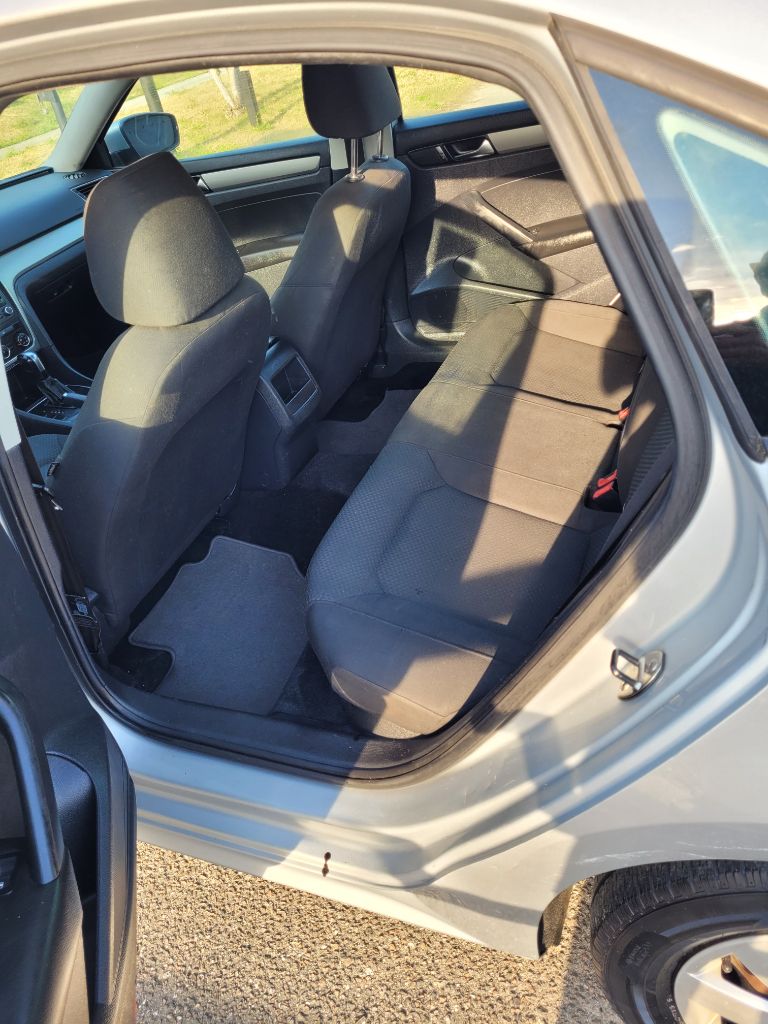 2013 Volkswagen Passat S PZEV photo