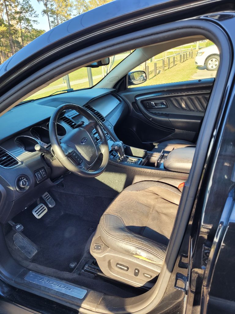 2012 Ford Taurus SHO photo