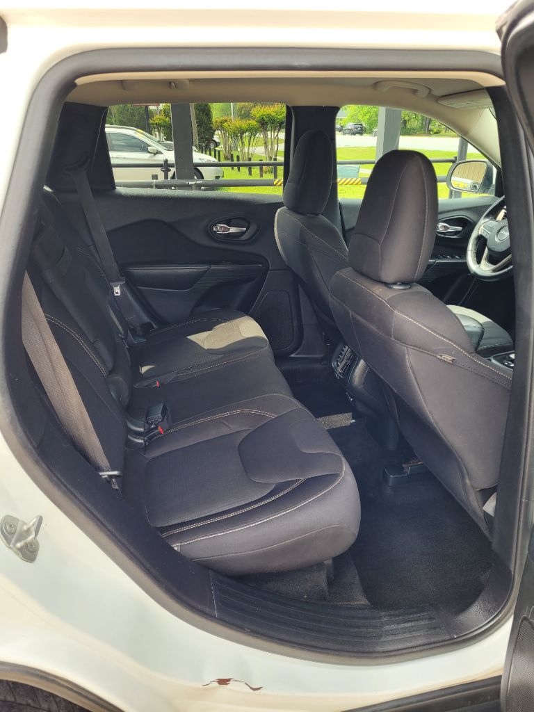 2015 Jeep Cherokee Latitude photo