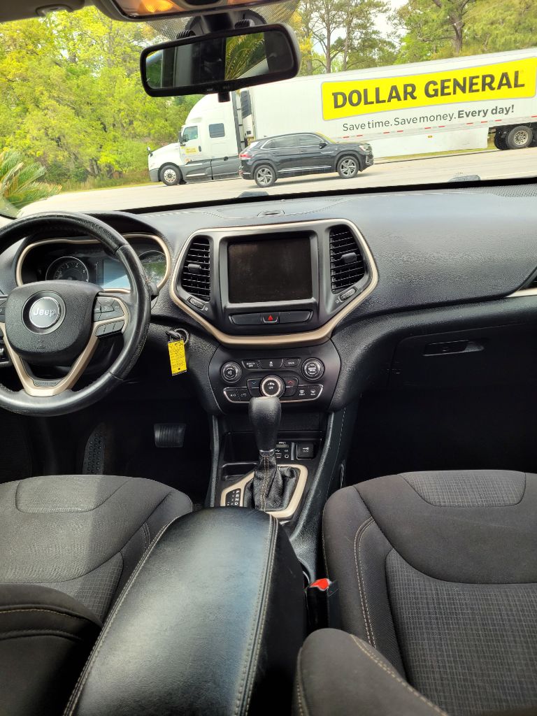 2015 Jeep Cherokee Latitude photo