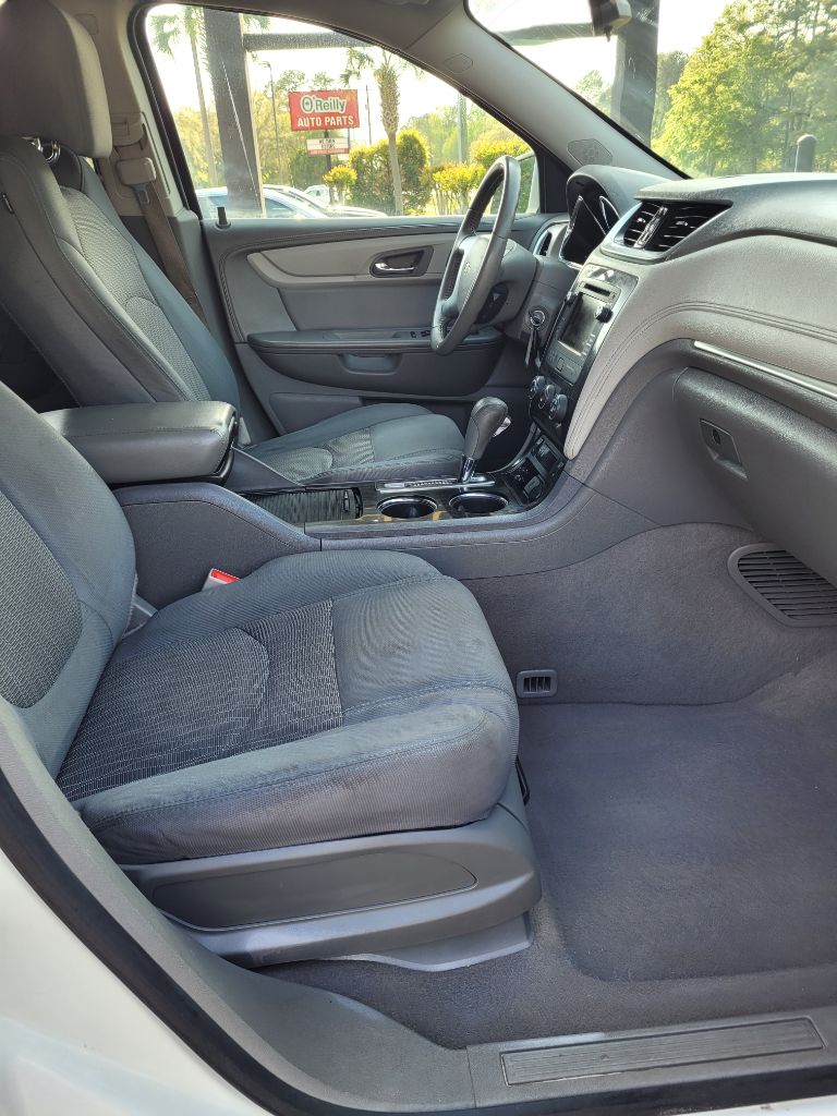 2015 Chevrolet Traverse LT photo