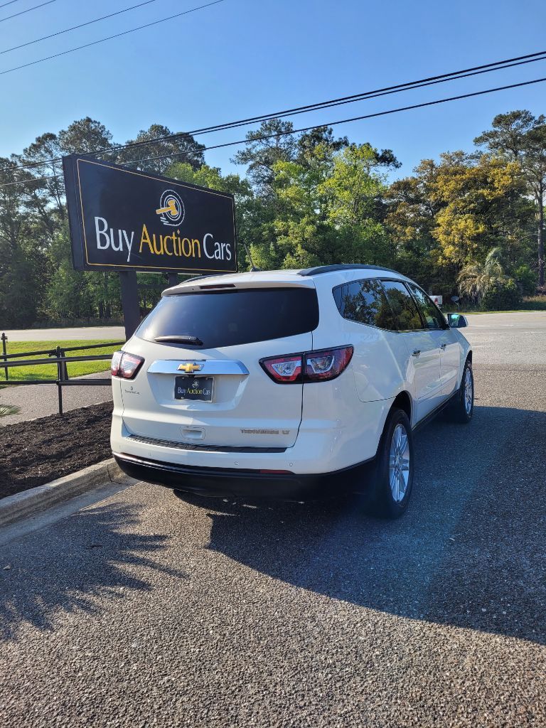 2015 Chevrolet Traverse LT photo