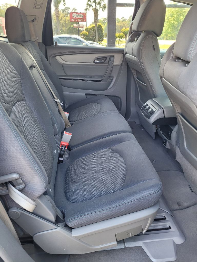 2015 Chevrolet Traverse LT photo