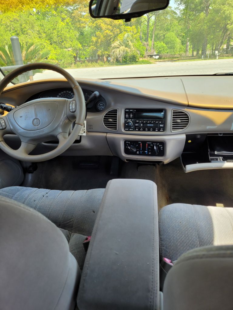 2000 Buick Century Custom photo