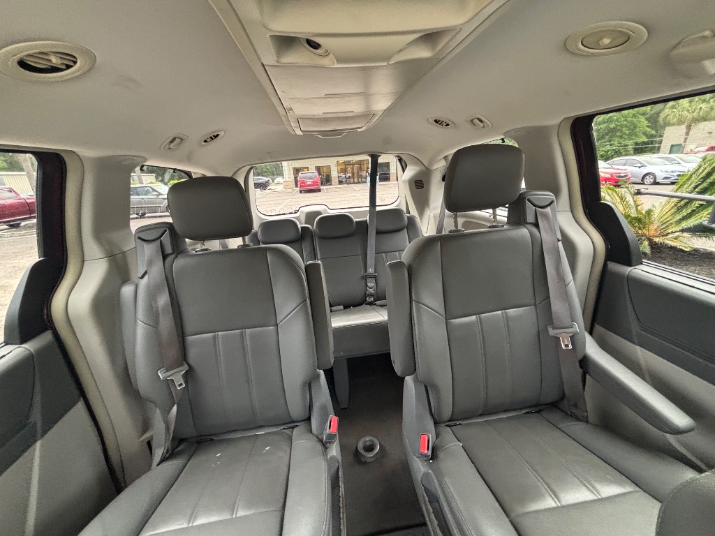 2008 Chrysler Town & Country Touring photo