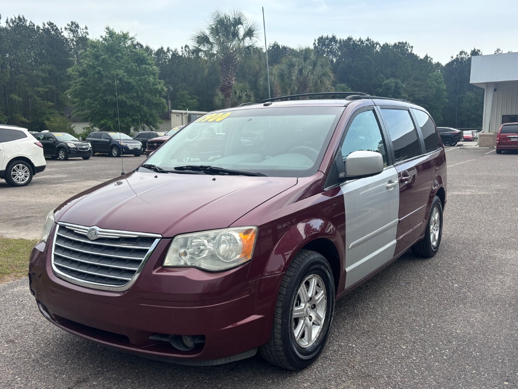2008 Chrysler Town & Country Touring photo
