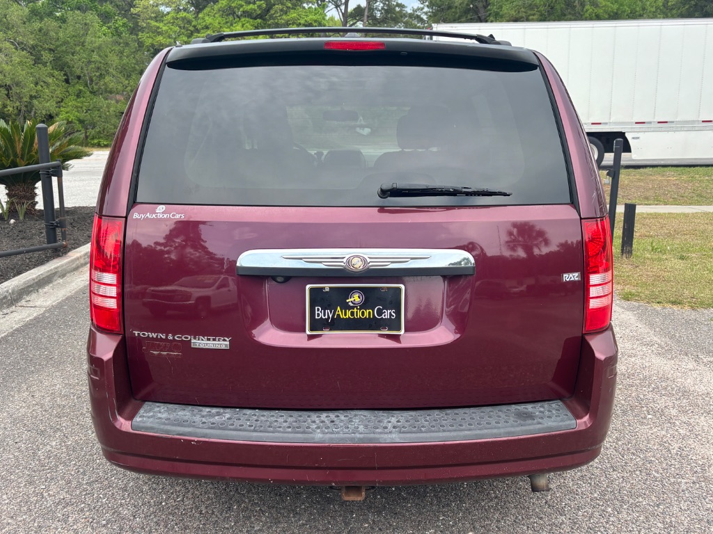 2008 Chrysler Town & Country Touring photo