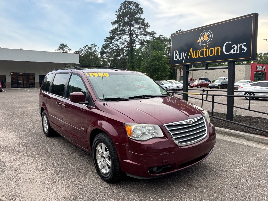 2008 Chrysler Town & Country Touring photo