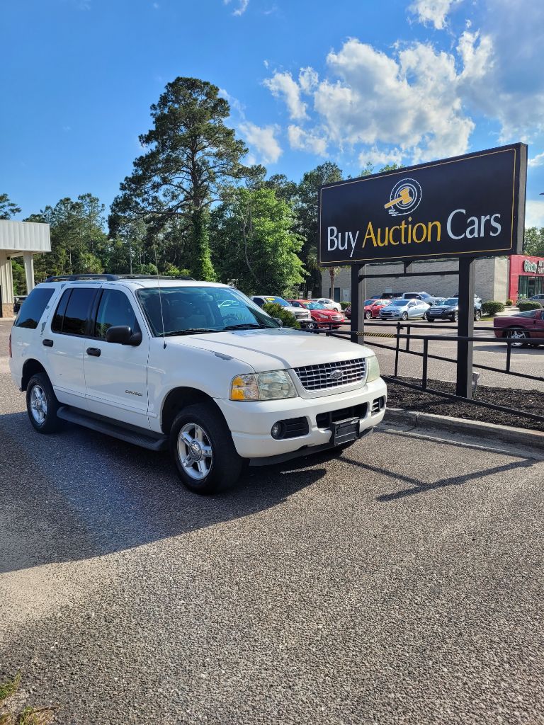 2004 Ford Explorer XLT photo