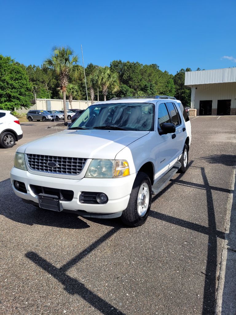 2004 Ford Explorer XLT photo